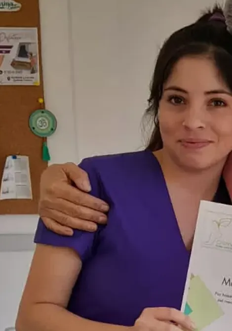 Fernanda Insaurralde, manicurista y docente de Isabella Studio en Berazategui